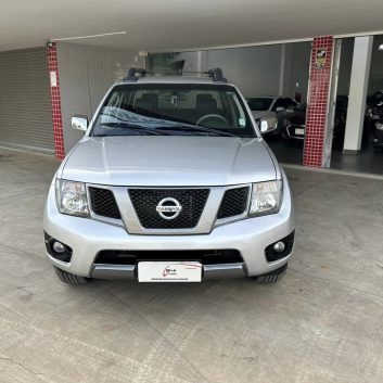 240202861 - NISSANFRONTIER ATTAC.CD 4X42015